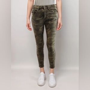 Max Studio London Camo Skinny Jeans Sz 26